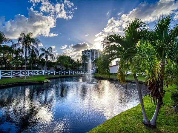 2669 S Parkview Dr, Hallandale, FL 33009