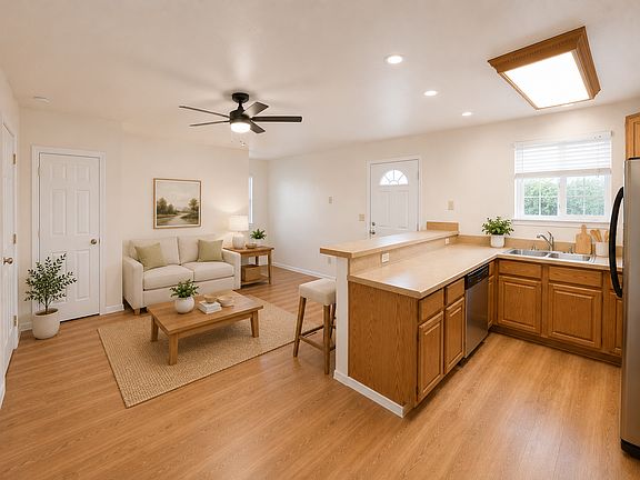 4th image of 1872 Alder Ave #A & B