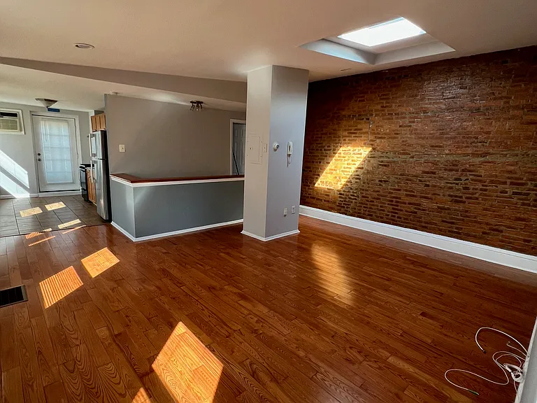 2523 E Dauphin St #3 — Photo 6