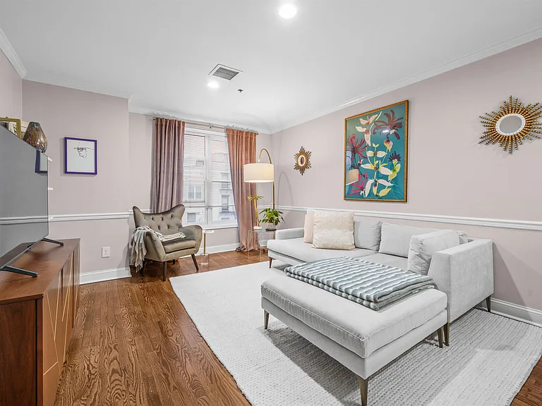 725 Jefferson St #24 — Photo 6