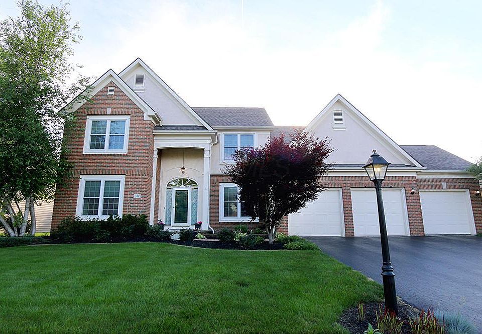 1st image of 371 Ashmoore Cir W