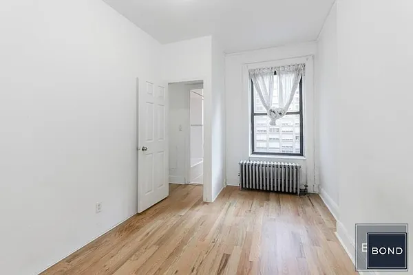 Rented by Bond New York | media 4