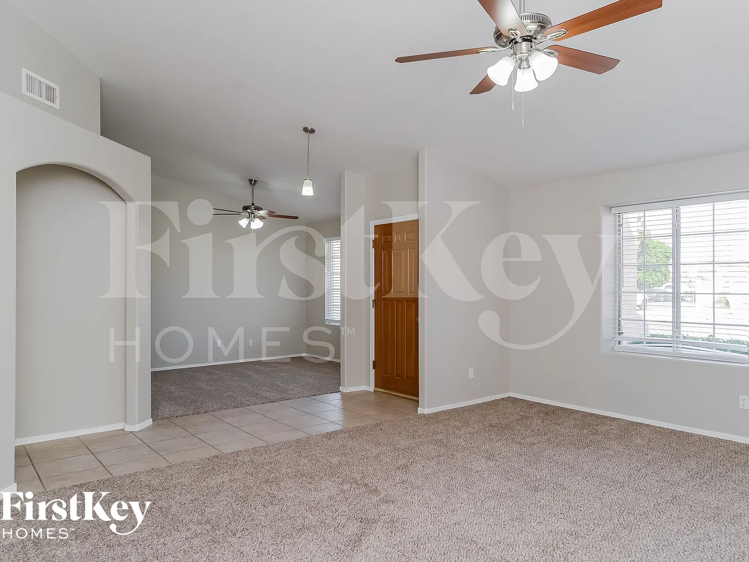 3 bed, 2.0 bath, 2034 sqft, $3,085 — Photo 4