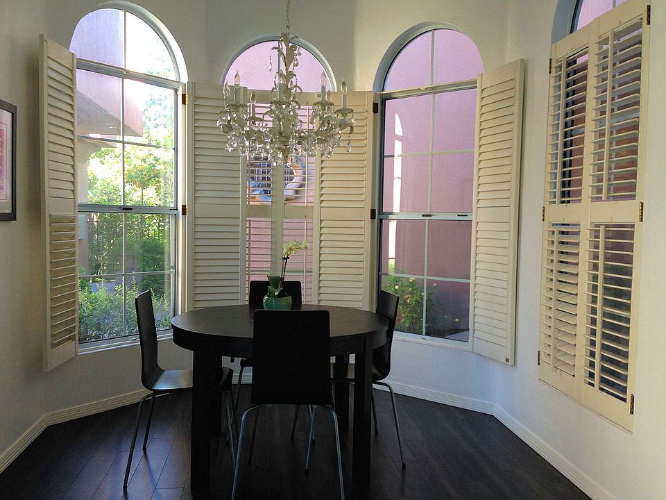 2nd image of 122 Cuesta Dr
