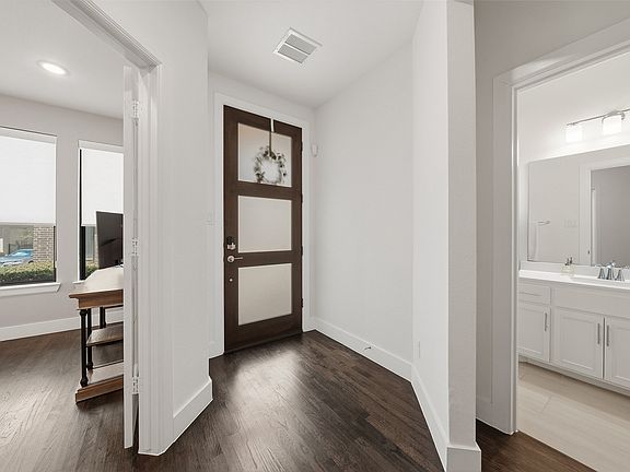 3rd image of 8261 Laflin Ln