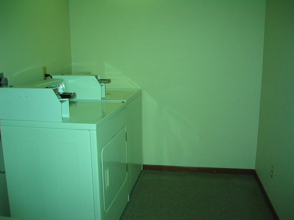 Building Photo 3