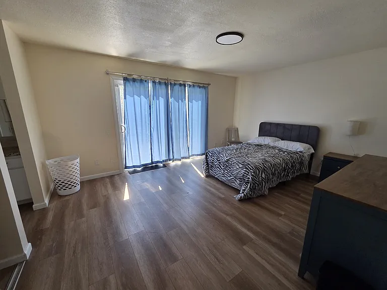 3928 Talmage Ct — Photo 18