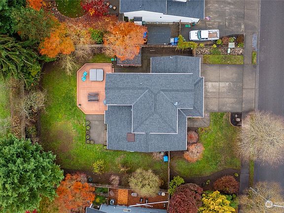 2nd image of 1828 21st Avenue SE