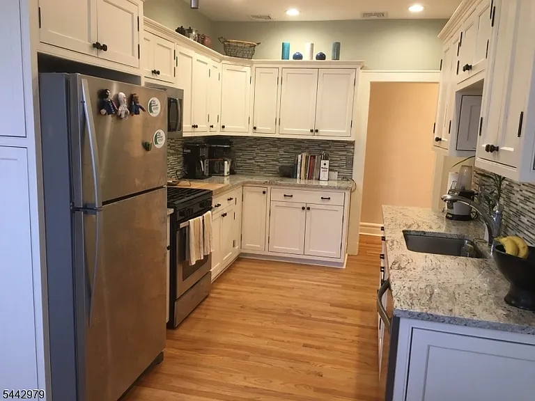 1 Laurel Pl — Photo 10