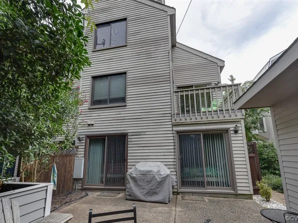 222 58th St, Virginia Beach, VA 23451
