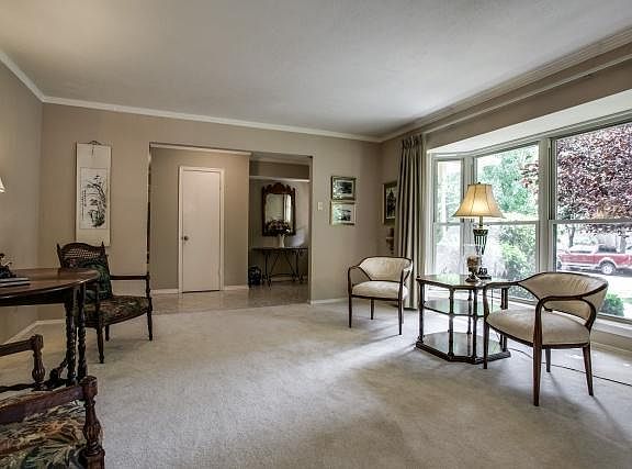 5th image of 7115 Blairview Dr