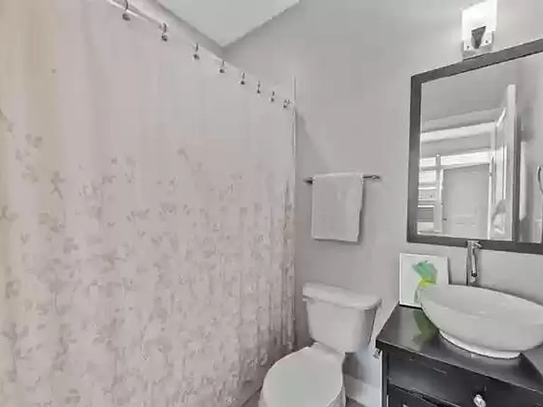 5711 Ross Ave #9 — Photo 14