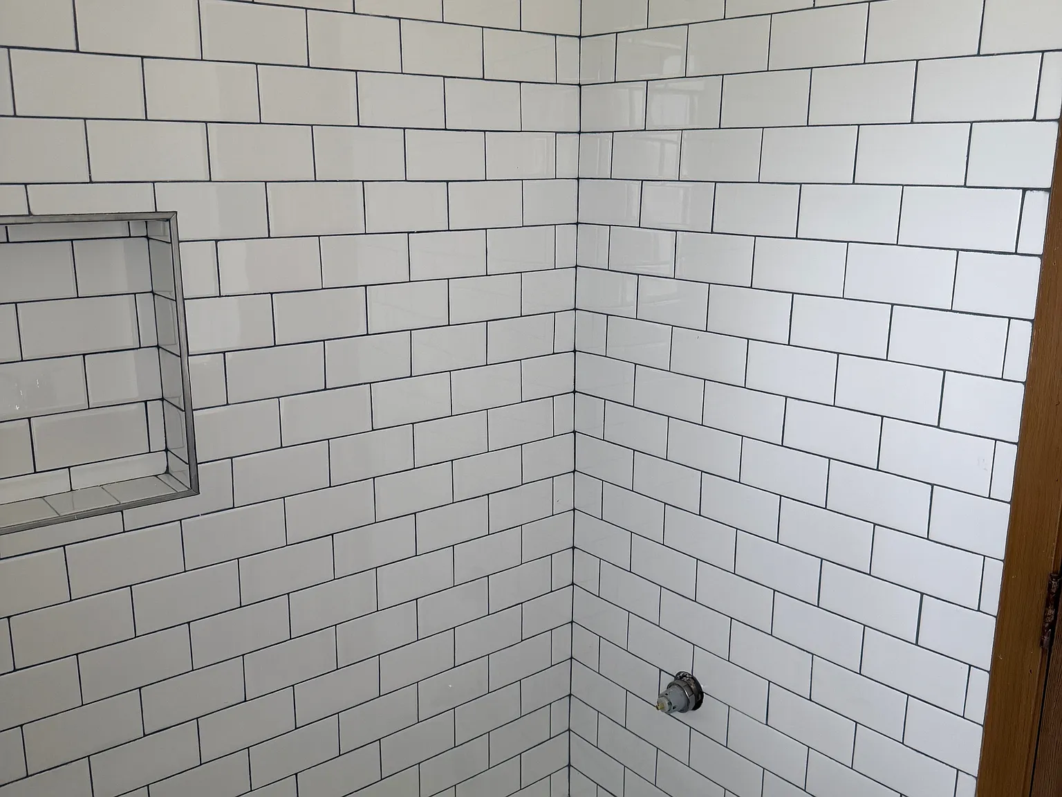 2 bed, 1.5 bath, 1300 sqft, $2,100 — Photo 2