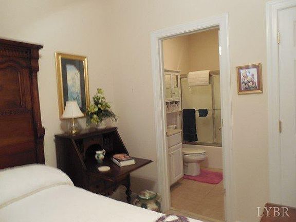 4th image of 1232 Doulton Cir