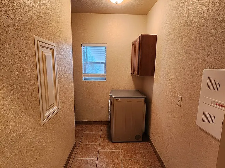 2105 San Patricio Loop — Photo 37