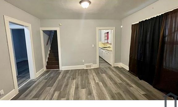 4th image of 1512 Fairview Ave