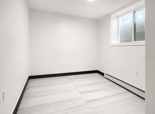 (Undisclosed Address), Little Neck, NY 11362