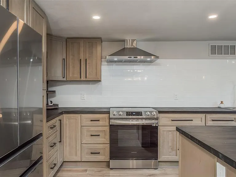 4036 Sunray Dr — Photo 13