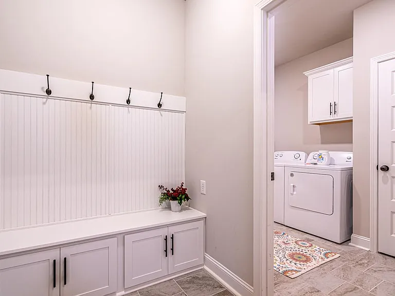 Tallulah Dr — Photo 45