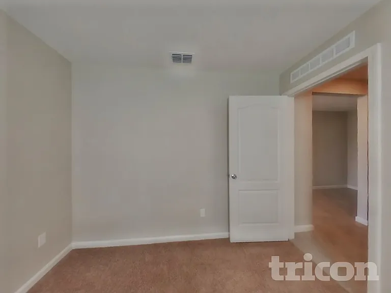 77063 Crosscut Way — Photo 13
