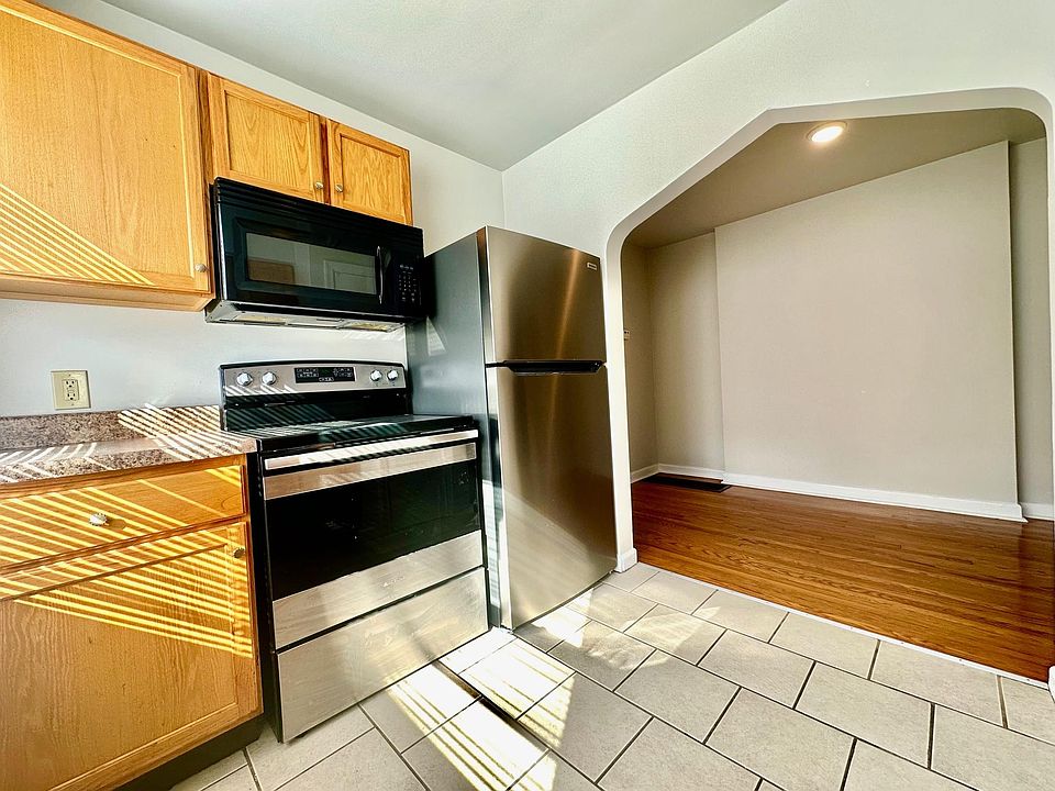 1st image of 5524 Chippewa St #2W