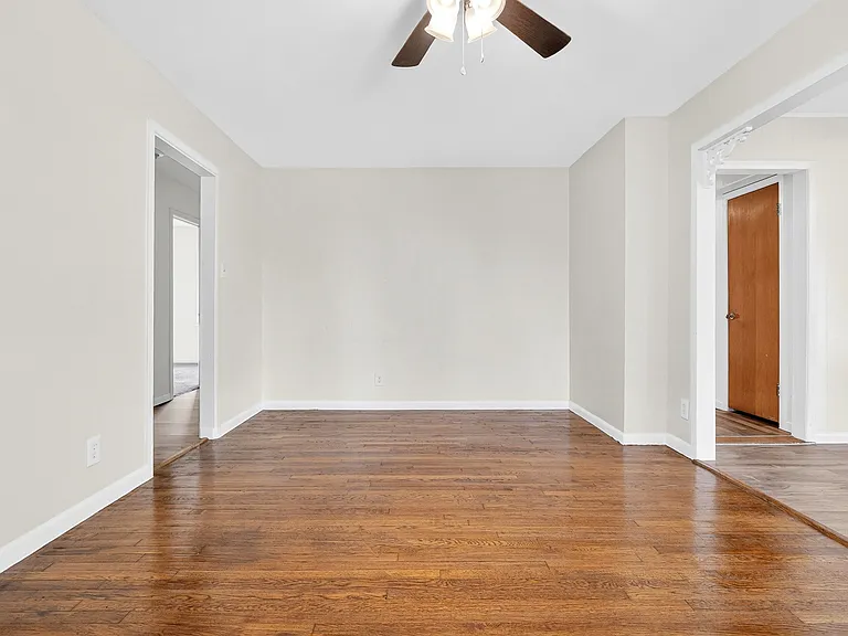 1302 Redondo Dr — Photo 5