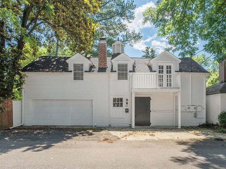 326 Sumter St SE — Photo 2