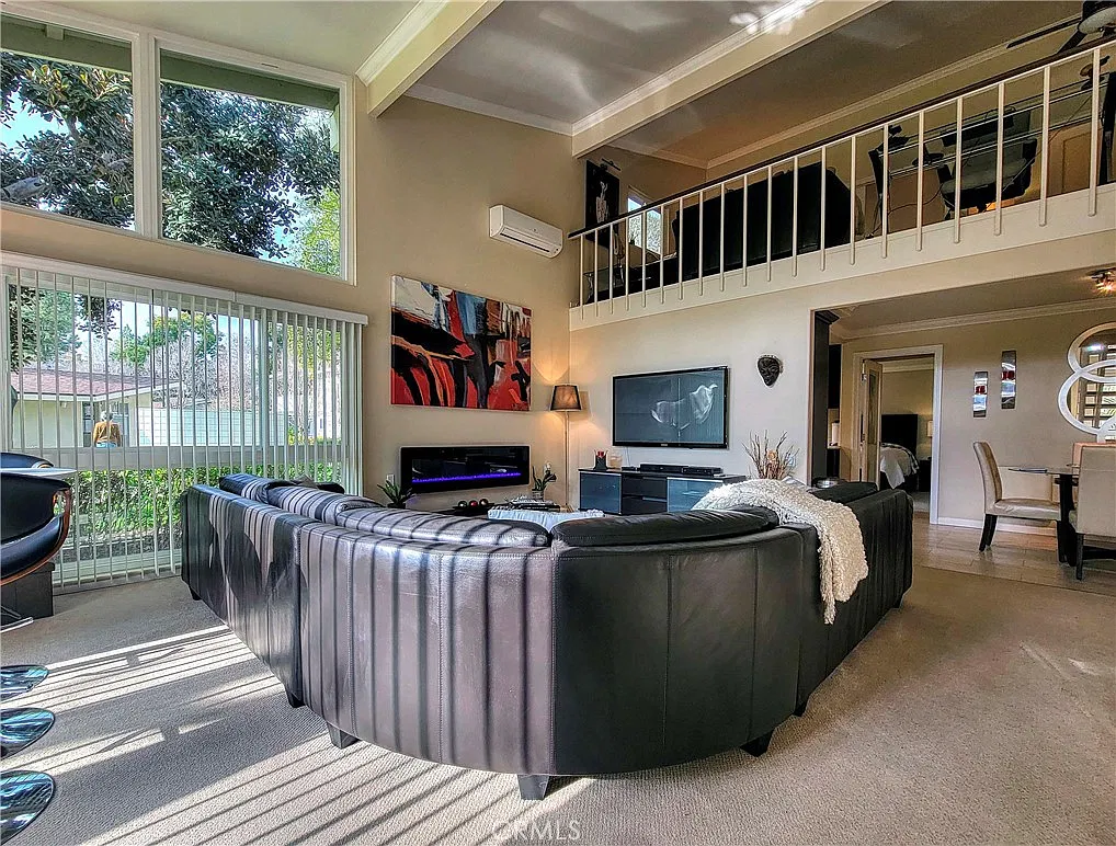 2 bed, 1324 sqft, $3,250 — Photo 3