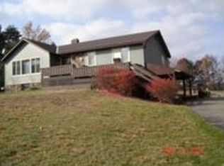 114 Industry Ln, Uniontown, PA 15401