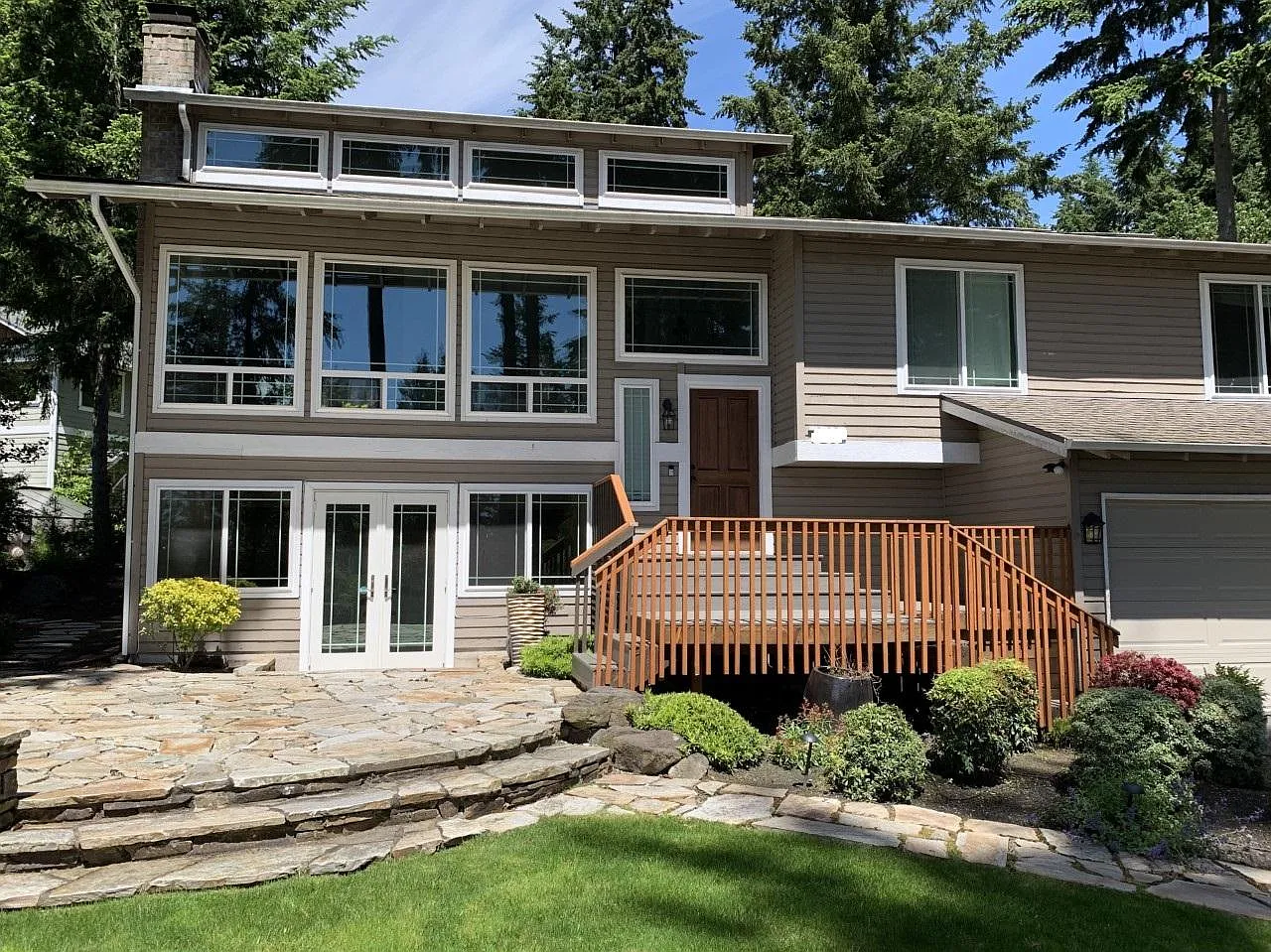NE 112th St, Kirkland — Photo 2