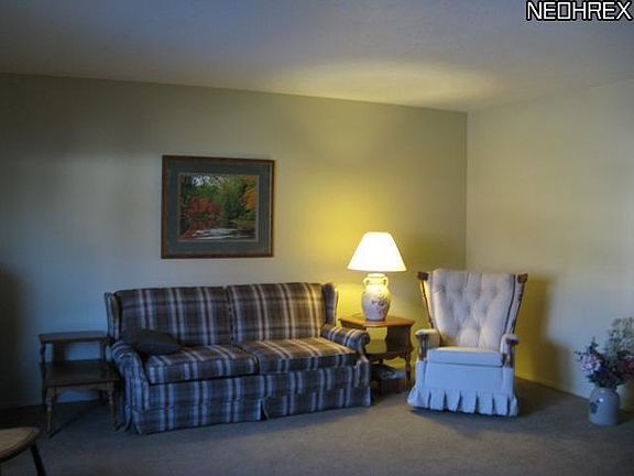 5th image of 45 Meadow Dr