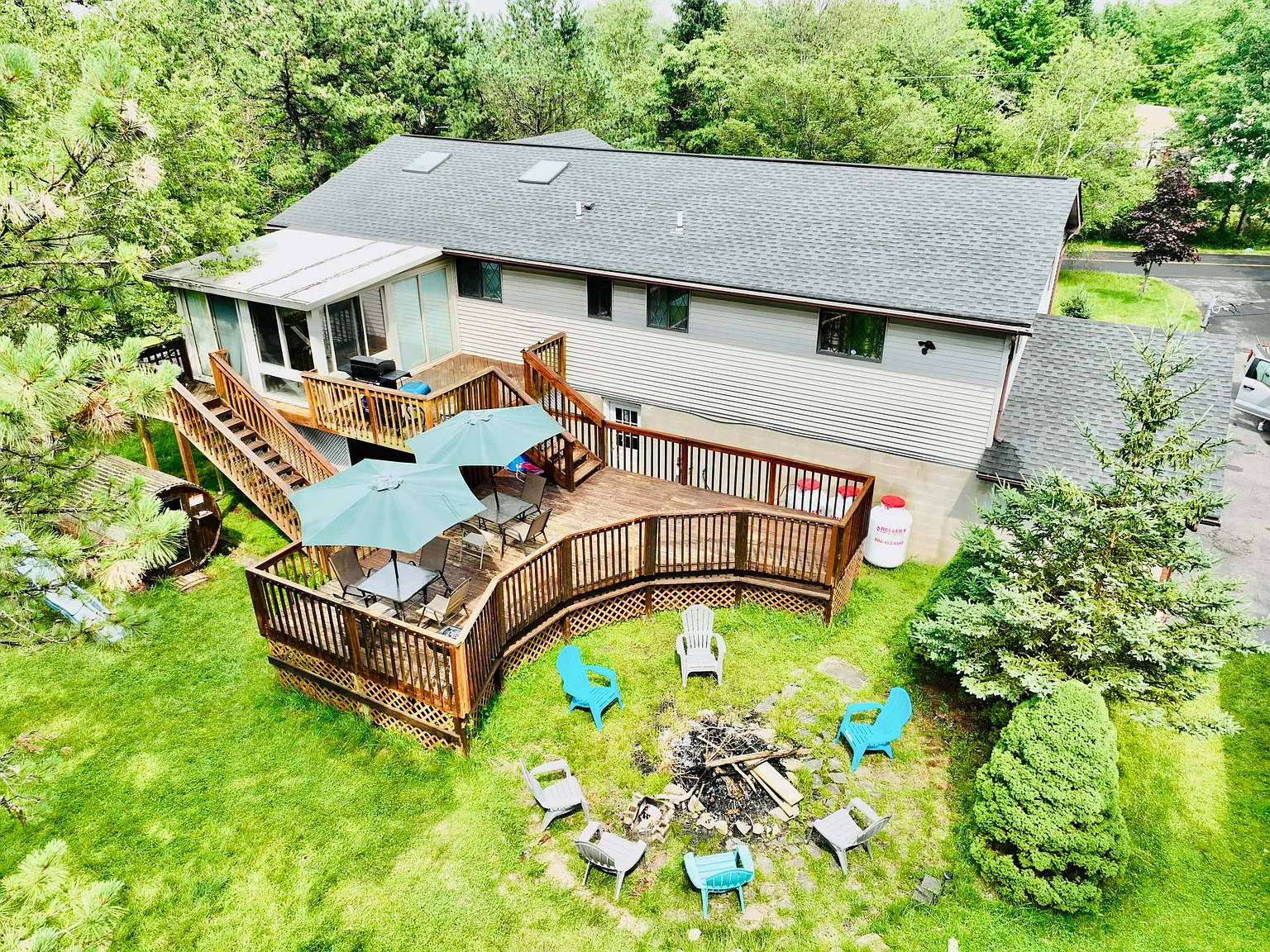 376 Clearview Dr — Photo 1