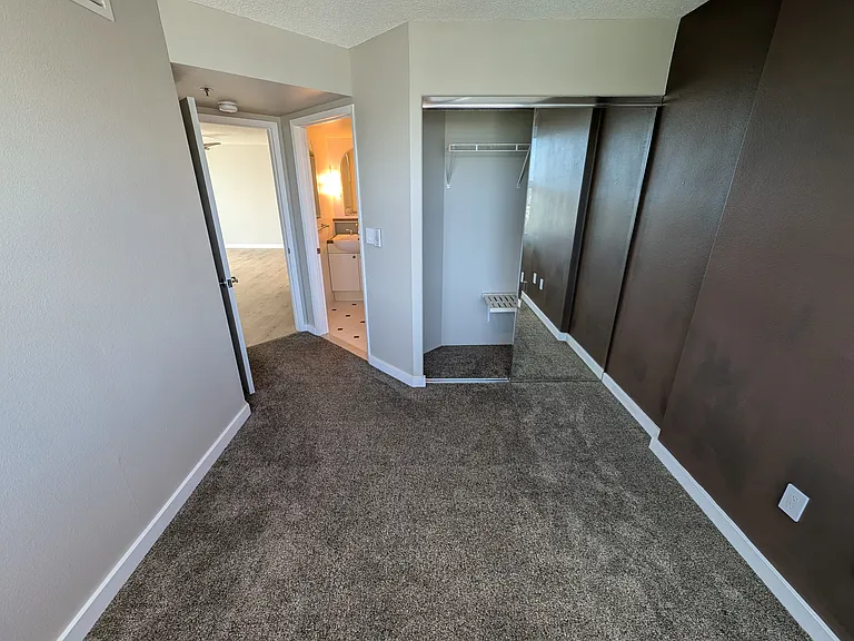 801 S King St #2907 — Photo 44