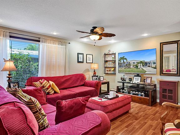 4th image of 3221 Teakwood Lane