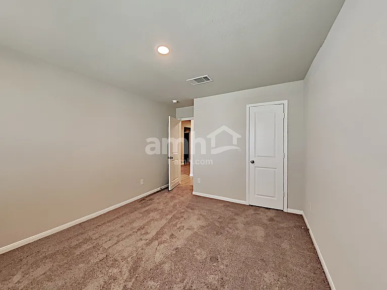 2709 Iberia Ct — Photo 17