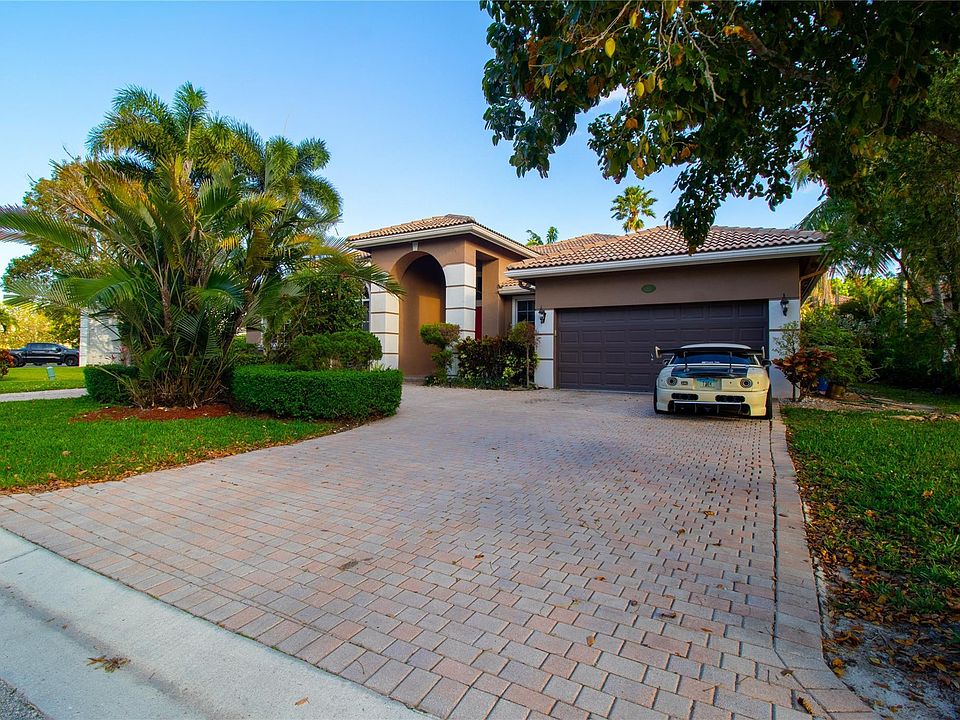1st image of 563 NW 120th Drive