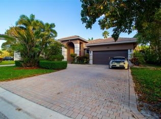 563 NW 120th Dr, Coral Springs, FL 33071