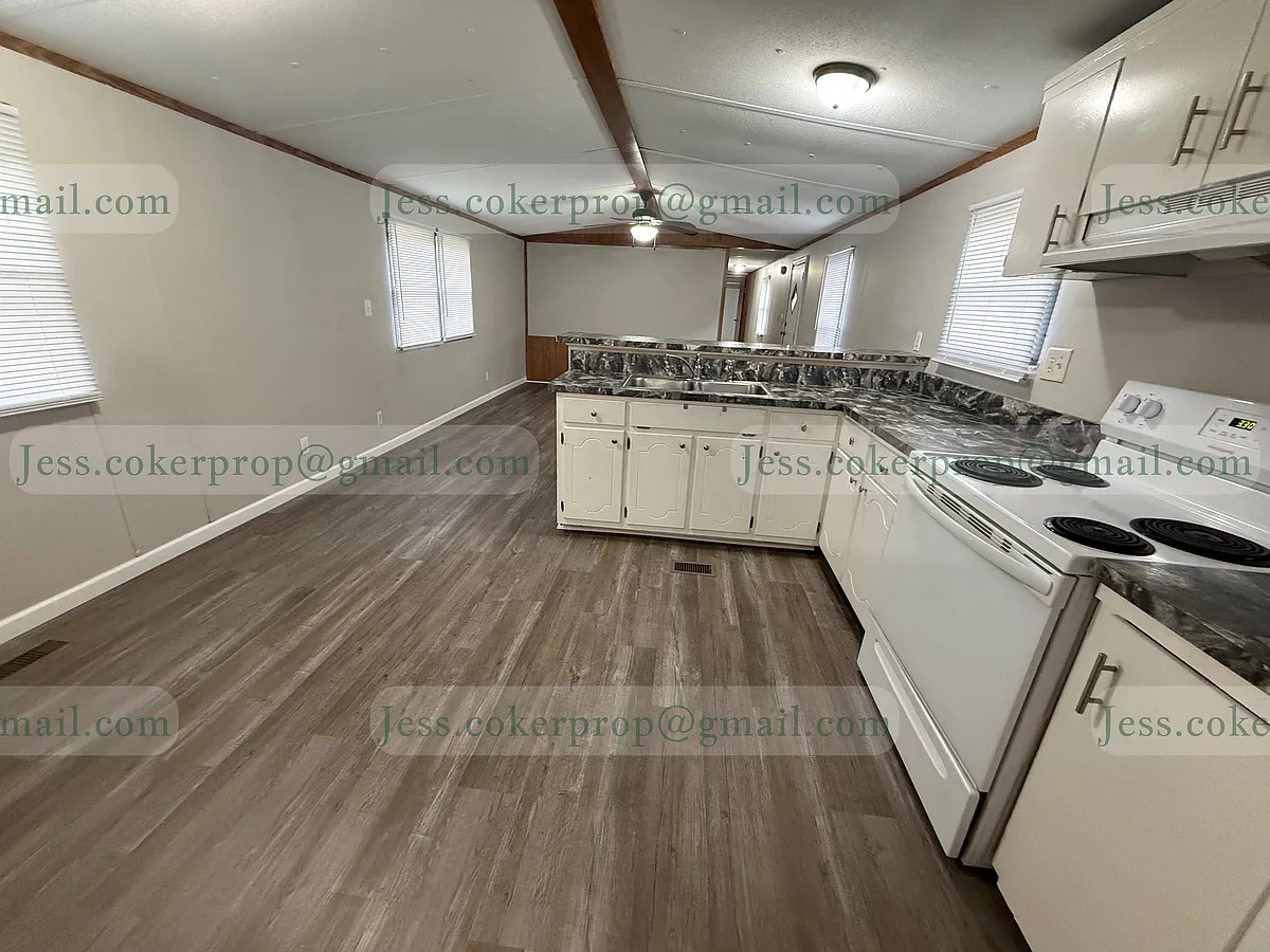 Building Photo - 104 Gayle Dr