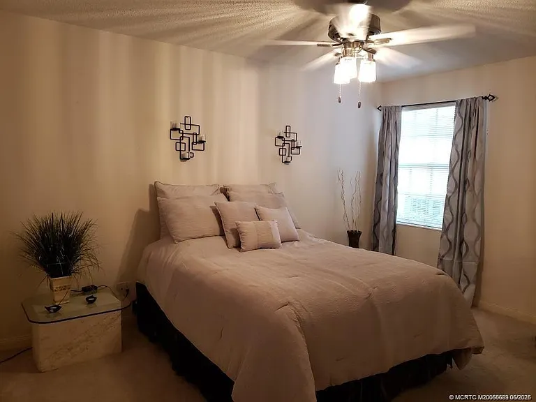 1652 SW Waterfall Blvd — Photo 11