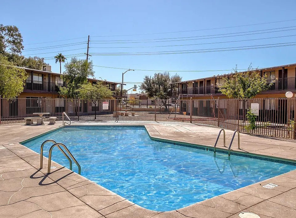 The Axis - Tucson Apartments