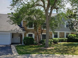 1117 Auburn Ln, Buffalo Grove, IL 60089