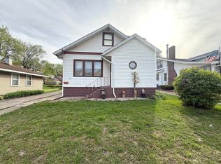 247 17th Pl, Clinton, IA 52732