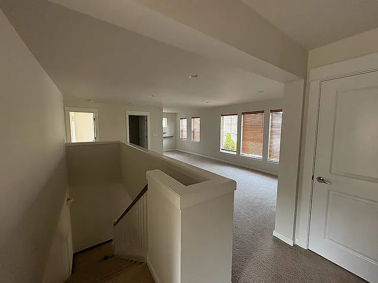 630 Kitsap Ave NE — Photo 11