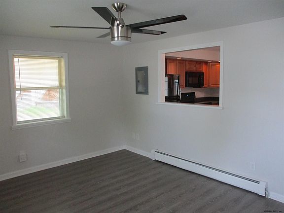 4th image of 10 Rowland St #1