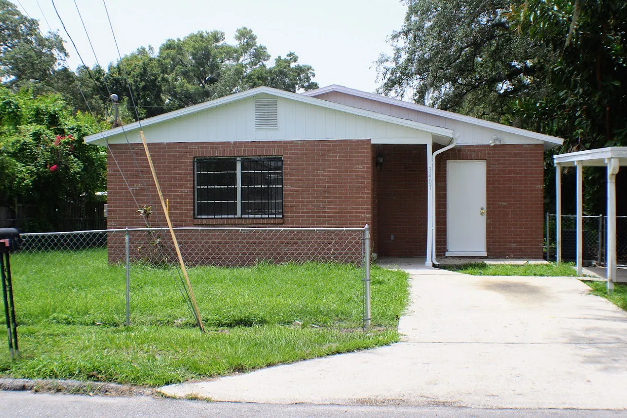 3 bed, 1060 sqft, $1,795 — Photo 2