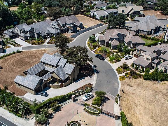 3rd image of 4809 Fair Oaks Blvd