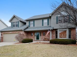 643 Westridge Dr, Aurora, IL 60504