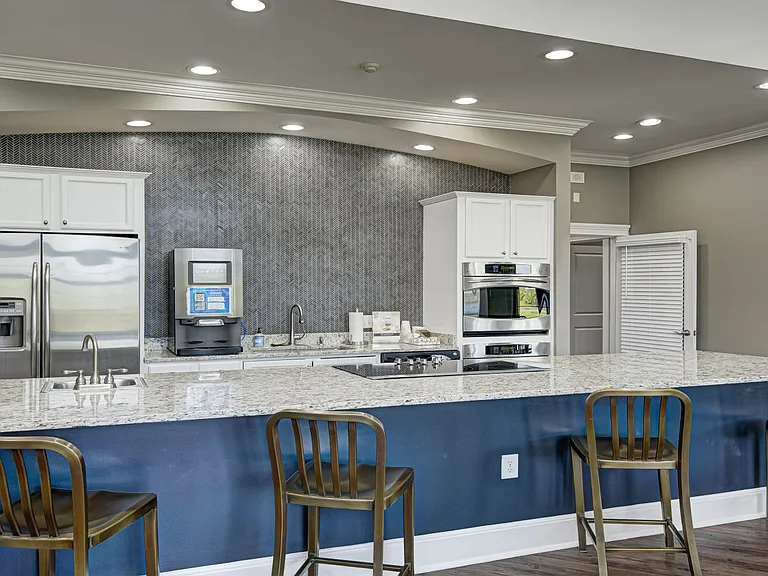 The District — Photo 16