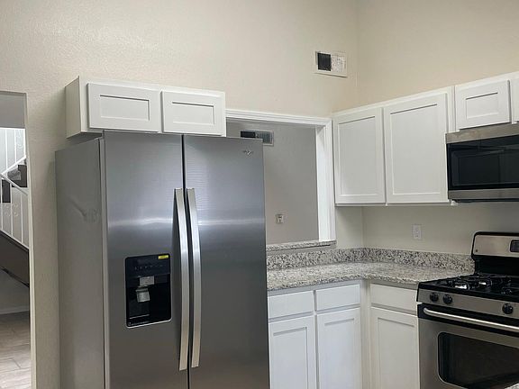 3rd image of 3116 Voss Dr APT B