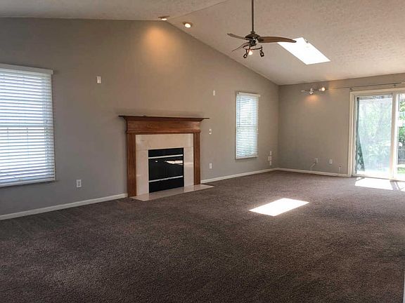 4th image of 2977 Shady Knoll Ln